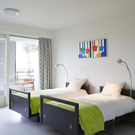 Hotel Middelpunt - Gratis Parking - Ontbijt Inbegrepen! Middelkerke Rum bild