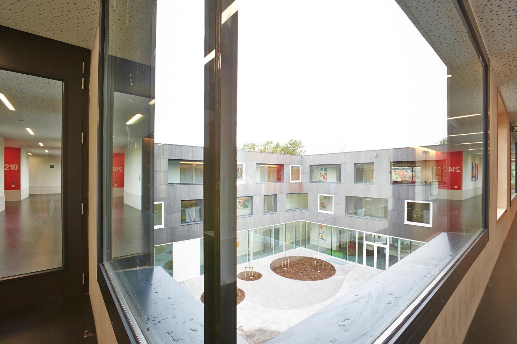 Hotel Middelpunt - Gratis Parking - Ontbijt Inbegrepen! Middelkerke Exteriör bild