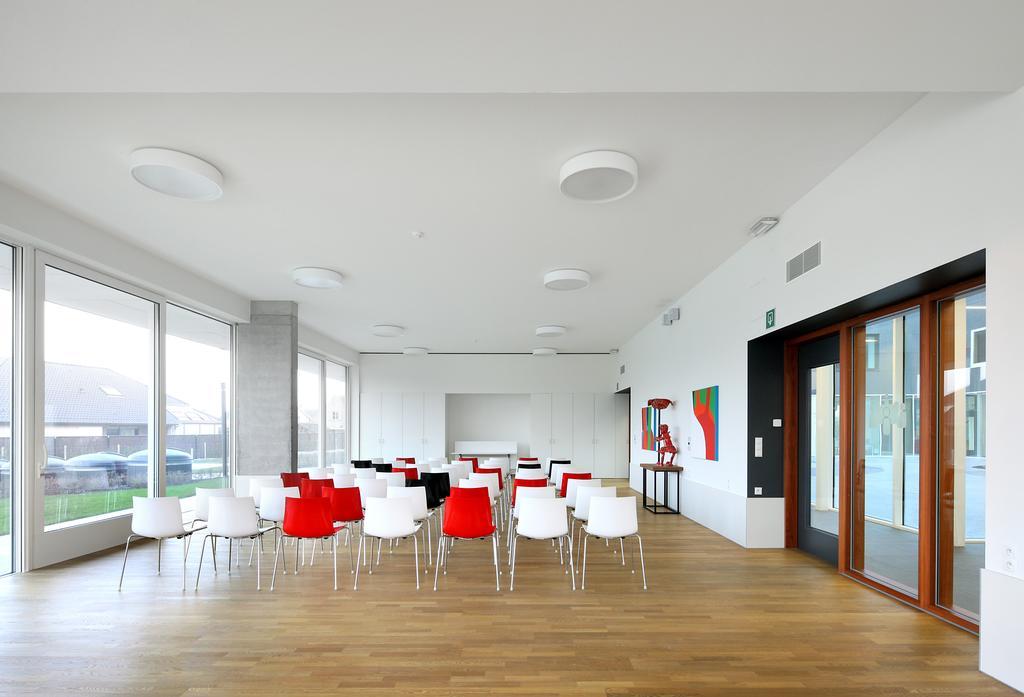 Hotel Middelpunt - Gratis Parking - Ontbijt Inbegrepen! Middelkerke Exteriör bild