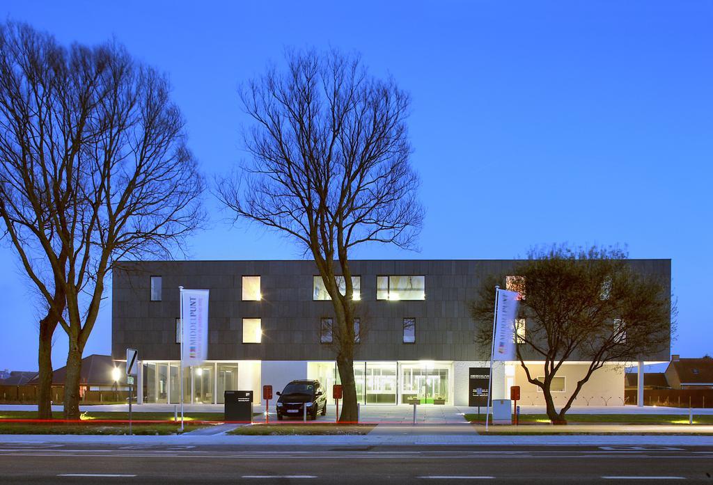 Hotel Middelpunt - Gratis Parking - Ontbijt Inbegrepen! Middelkerke Exteriör bild