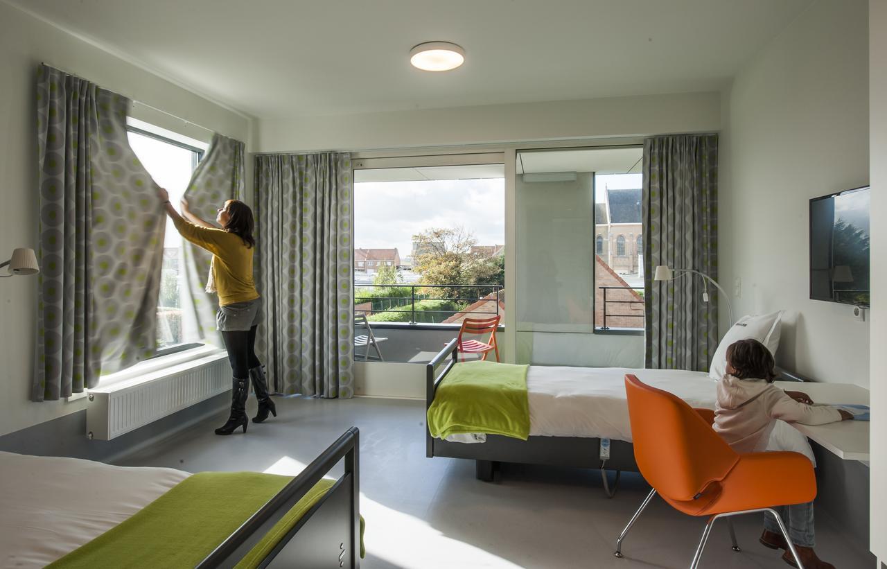 Hotel Middelpunt - Gratis Parking - Ontbijt Inbegrepen! Middelkerke Exteriör bild